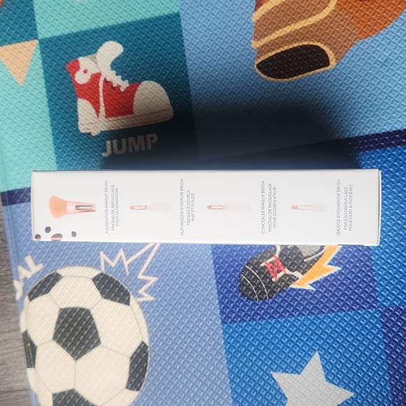 Zoe Ayla Compact Makeup Brush Set Kabuki +4 in 1 - Picture 4 of 5